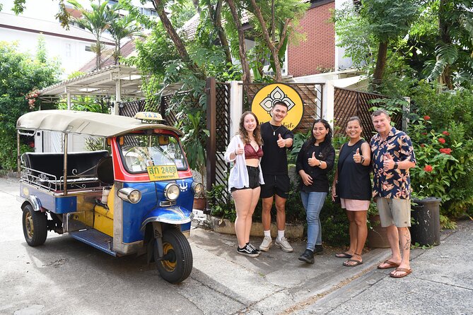 Hands-on Thai Cooking Class & Market Tour in Sukhumvit - Four dishes, cooked and eaten in stages