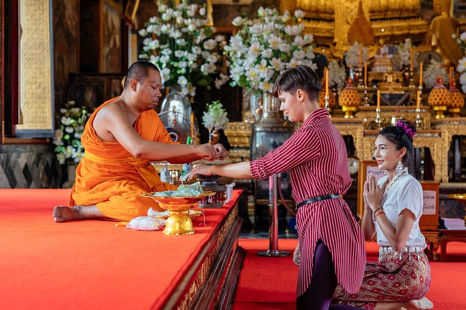 Highlights & Hidden Gems With Locals: Best of Bangkok Private Tour - A quieter pause at Wat Rakhang Khositaram