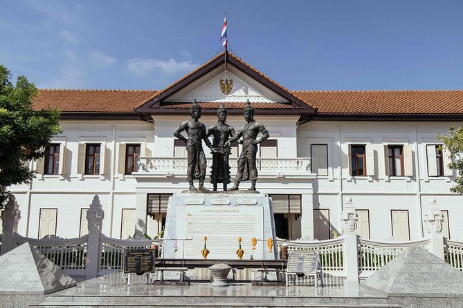 Highlights & Hidden Gems With Locals: Best of Chiang Mai Private Tour - The flexible stops are where the tour earns its keep