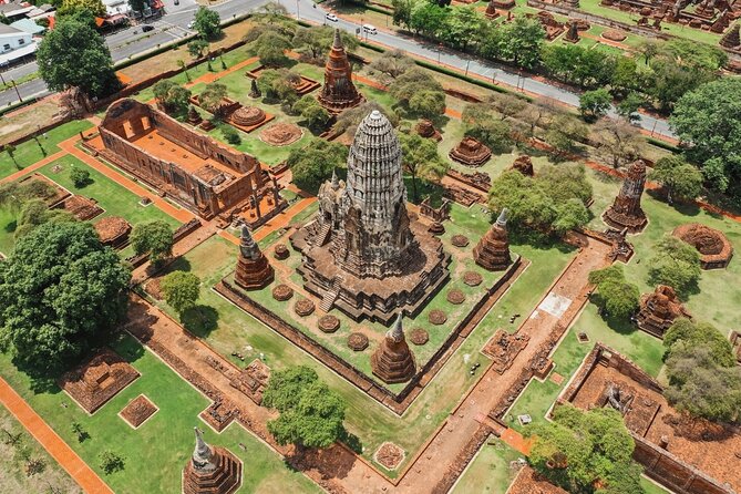 Historical City of Ayutthaya - Unesco Full Day Tour From Bangkok - Bang Pa-In Summer Palace sets the tone