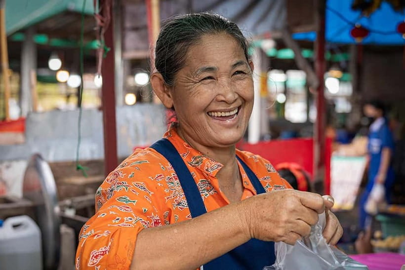 Hua Hin: Local Food Nighttime Guided Tour - Thai sweets: a final test for your taste buds