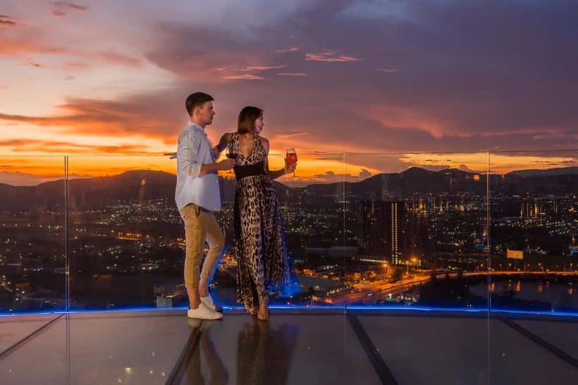 Hua Hin: Vana Nava Sky Bar Rooftop at Holiday Inn - The 90-minute rooftop experience