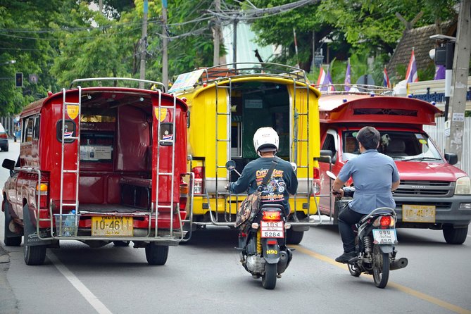 Iconic Half-Day Landmarks & Temples of Chiang Mai - Wat Phan Tao’s teakwood craftsmanship