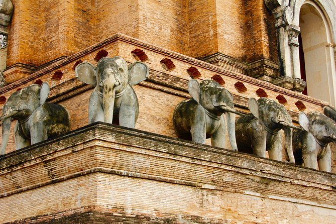 Iconic Half-Day Landmarks & Temples of Chiang Mai - Shared or private: which version makes sense?