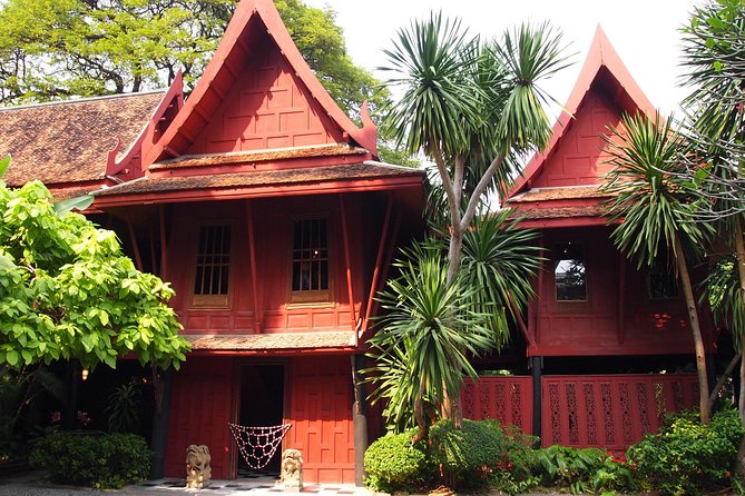 Jim Thompson’s Story of Silk - Entering Jim Thompson’s teak house complex