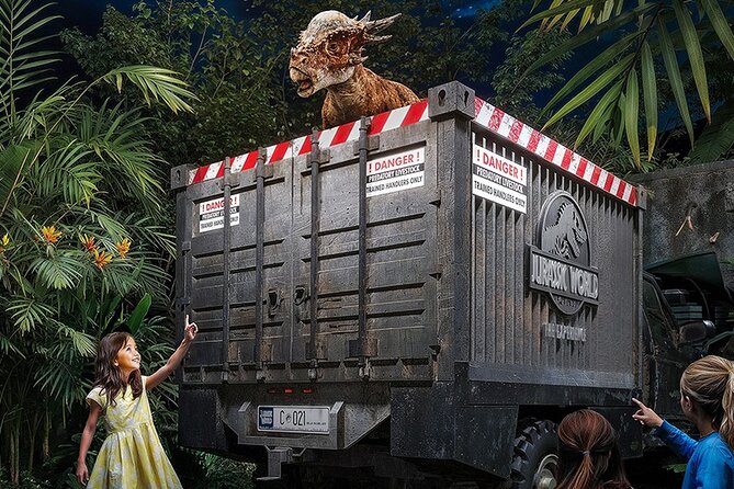 Jurassic World Bangkok– The Experience (Include Timeslots) - The Brachiosaurus and the Isla Nublar setting