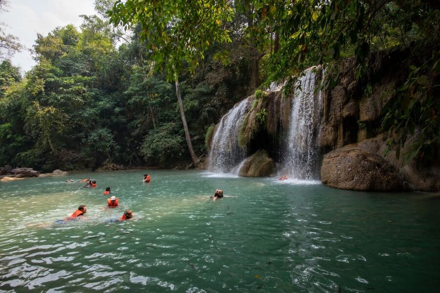 Kanchanaburi: Erawan Waterfall & Train Full-Day Tour - Why this day works for Kanchanaburi