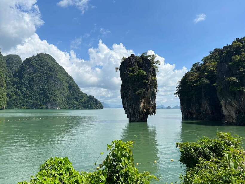 Khaolak: Phang Nga Bay, Tapu Island, and Panyi Village Tour - Why this half-day tour works so well
