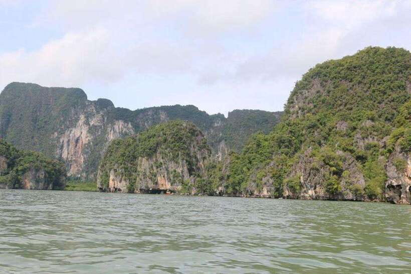 Khaolak: Phang Nga Bay, Tapu Island, and Panyi Village Tour - Panyi Village above the water