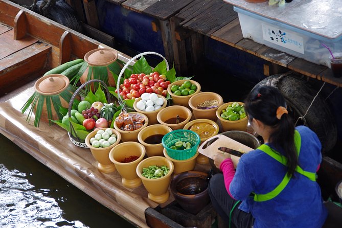 Khlong Lat Mayom & Taling Chan Local Floating Markets Tour (SHA Plus) - Who will enjoy this morning most?