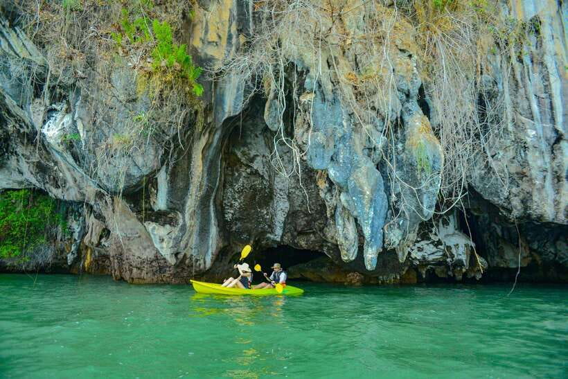 Ko Lanta: Full-Day Mangrove and Sea Cave Kayaking Experience - Caves, cliffs, and beach time on Koh Talabeng