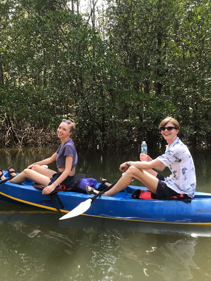 Ko Lanta: HALF DAY EXPLORE MANGROVE KAYAKING TOUR AND LUNCH - The Fish Farm and Mangrove Restaurant Lunch