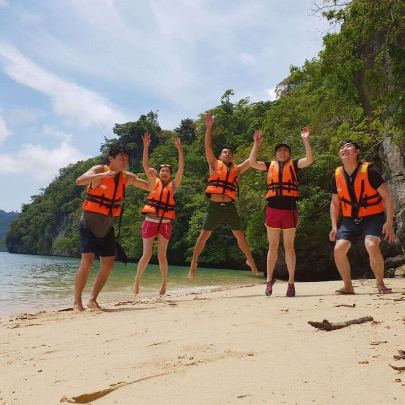 Ko Lanta: Ko Aung, Ko Phee Ghost Cave Island, Talabeng Kayak - Beach time comes after the paddling