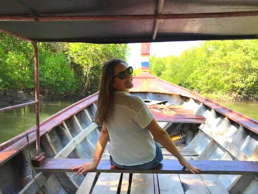 Ko Lanta: Mangrove Forest Boat Tour with Lunch or Dinner - What the guide adds to the ride