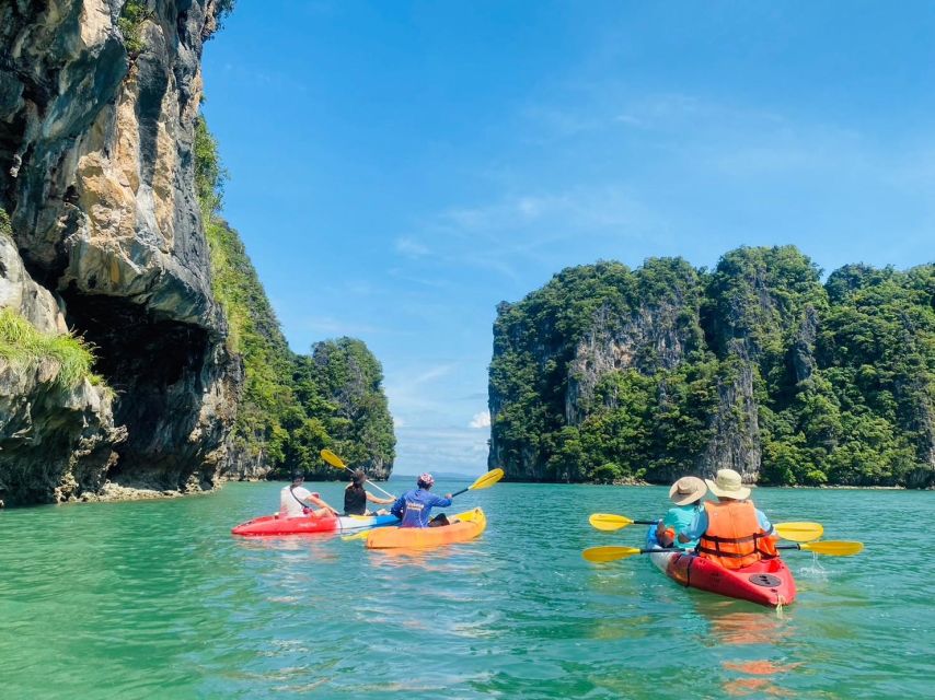 Ko Lanta: Mangrove Kayaking, Ko Talabeng, & Skull Island - Sea kayaking around Ko Talabeng