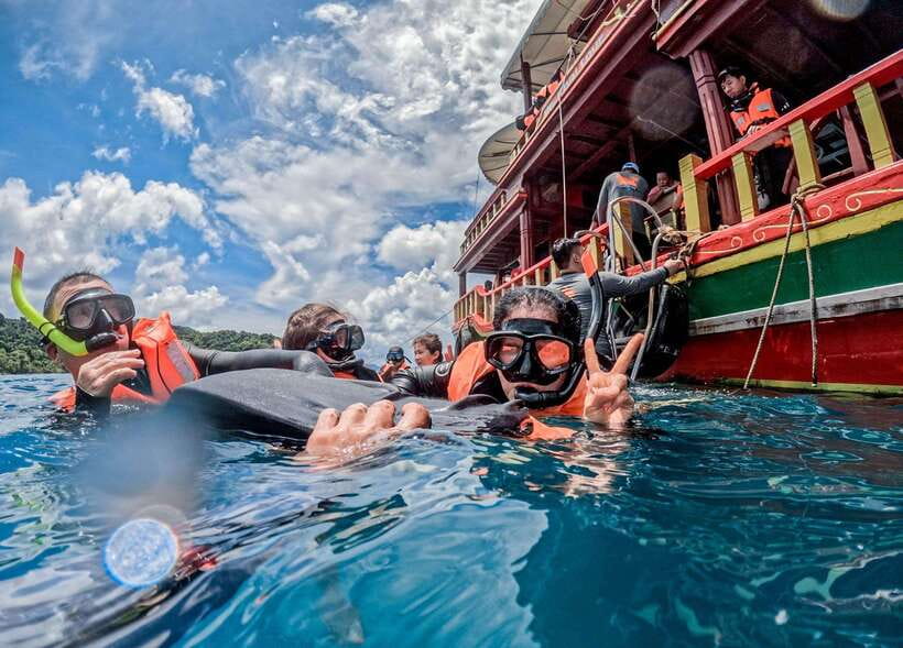 Koh Chang: 3 or 4 Islands Snorkel & Beach Tour by Big Boat - Thai lunch, fruit, and drinks onboard