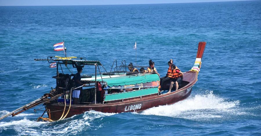 Koh Lanta: 4 Islands and Emerald Cave Tour by Longtail Boat - Setting out from Koh Lanta’s Old Town pier