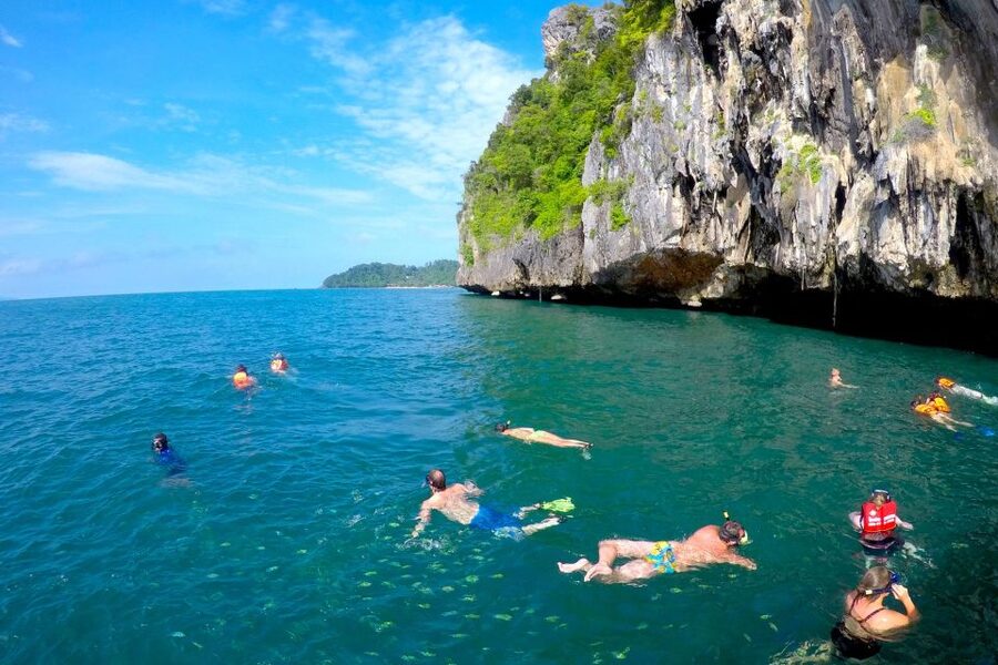 Koh Lanta: 4 Islands, Emerald Cave & Koh Kradan by Speedboat - Rain, tides, and changing plans