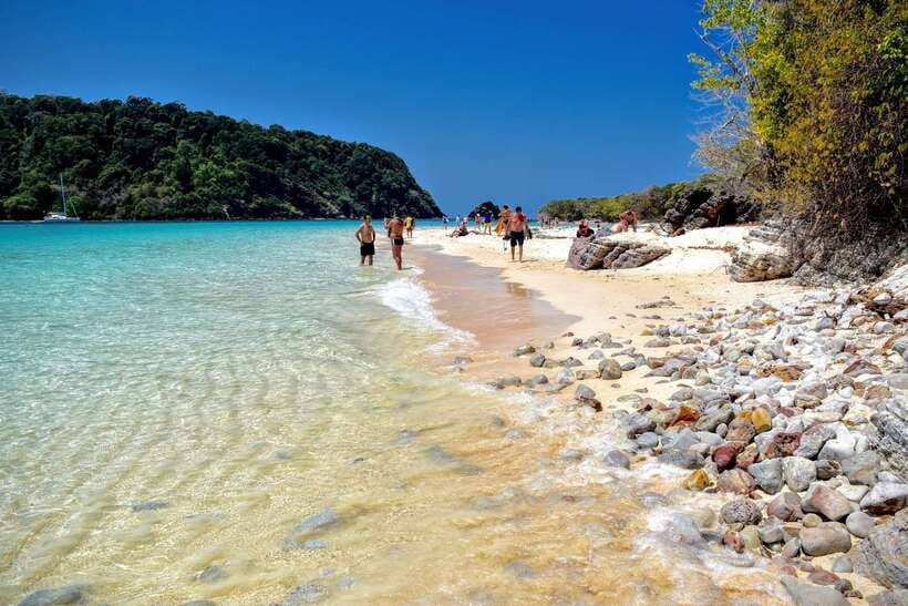 Koh Lanta: Adventure Sea Tour to Koh Rok and Koh Haa - Pickup from Koh Lanta Yai and the first boat ride