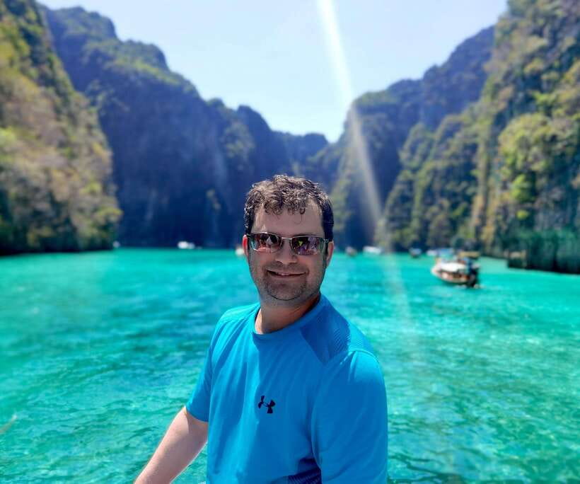 Koh Lanta: Phi Phi Islands Tour w/ Maya Bay, Snorkel & Lunch - Maya Bay: beautiful, famous, and crowded