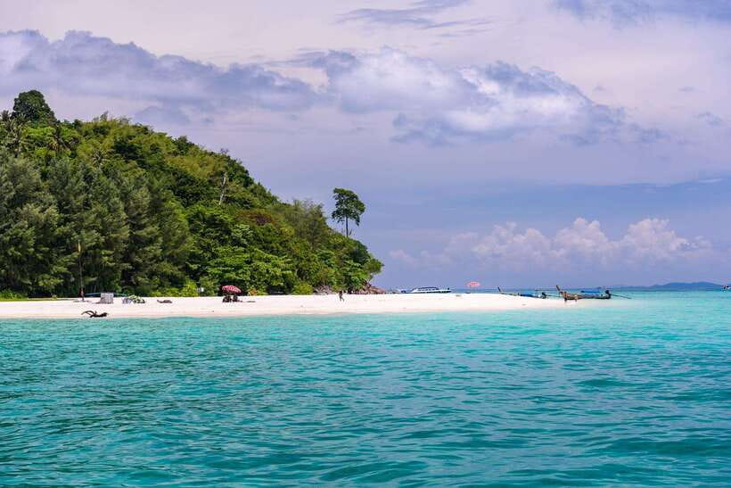 Koh Lanta: Tin's Speedboat Odyssey to Bamboo Island & Beyond - Leaving Koh Lanta by speedboat