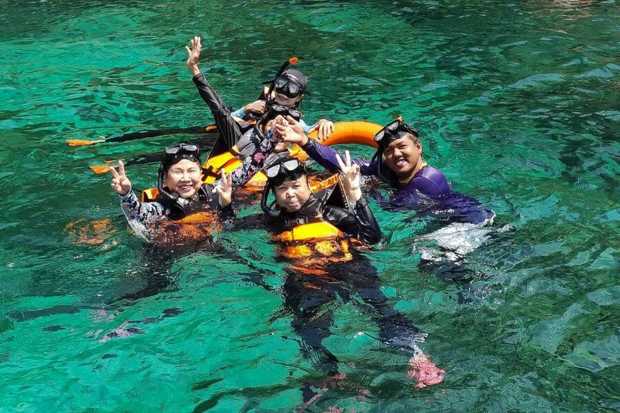 Koh Lipe: Full Day Multi-Island Snorkeling Trip with Lunch - Meeting the boat near Pattaya Beach