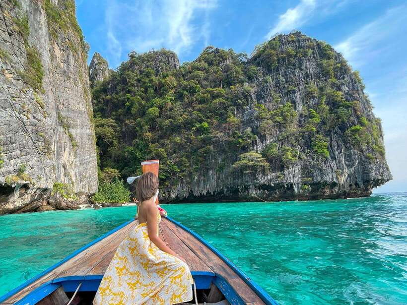 Koh Phi Phi: Maya Bay Private Longtail Boat Tour - Loh Samah Bay and the limestone coast