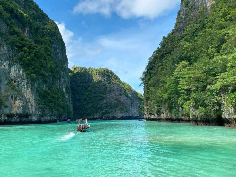 Koh Phi Phi: Maya Bay Private Longtail Boat Tour - Swimming inside Pileh Lagoon