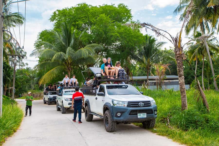 Koh Samui Adventure: Hidden Gems & 4x4 Safari Tour /w Lunch - Rock formations and Guan Yu Shrine reveal Koh Samui’s variety