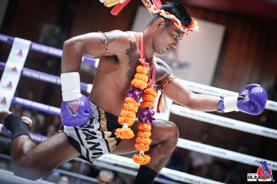 Koh Samui: International Stadium Muay Thai Match Ticket - The Wai Khru Ram Muay sets the tone