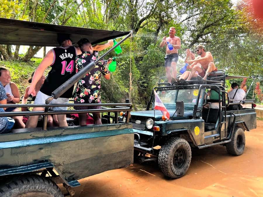 Koh Samui: Mr.Ung's 4WD Wild Jungle Safari Tour with Lunch - A Thai lunch with a mountain view