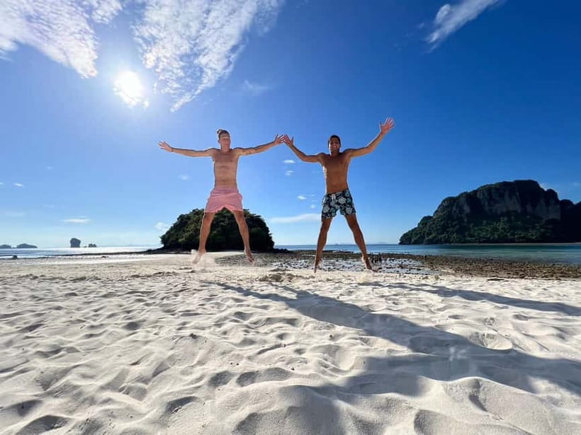 Krabi: 4 Islands Hopping & Snorkeling Tour - Guides and crew are a major strength