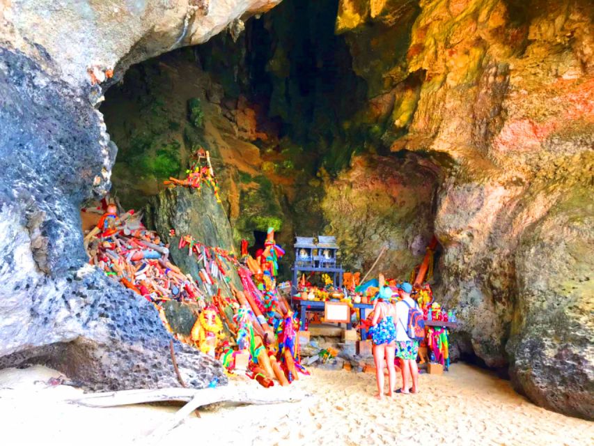 Krabi: 4 Islands Sunset Longtail Boat Tour with BBQ Dinner - Guides who add value to a busy route