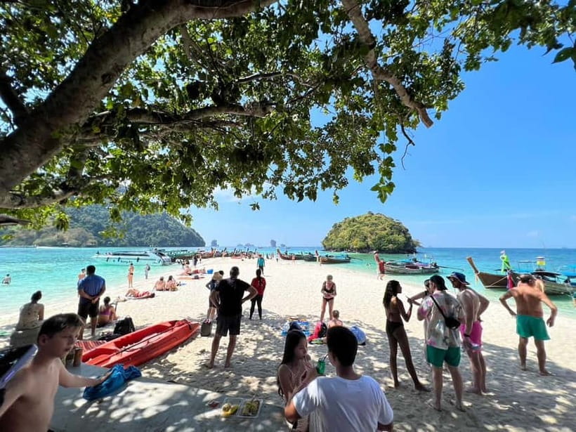 Krabi: 7 Islands Sunset by Longtail Boat with Snorkeling - Poda Island sunset and the Thai buffet