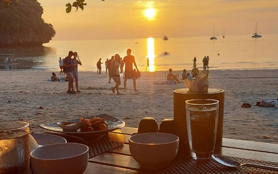 Krabi: 7 Islands Sunset Hopping Cruise with BBQ & Plankton - Poda and Tang Ming before the evening meal