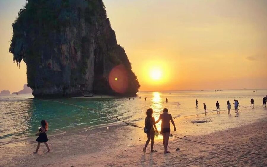 Krabi: 7 Islands Sunset Hopping Cruise with BBQ & Plankton - Glowing plankton: the memorable final stop