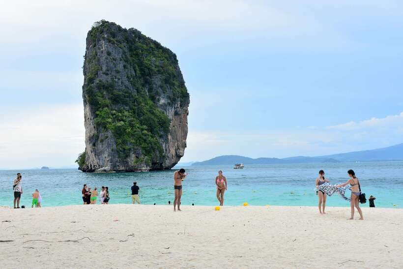 Krabi: 7 Islands Sunset Tour with Buffet Dinner & Snorkeling - Chicken Island and its famous rock profile