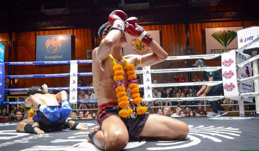 Krabi: Ao Nang Landmark Stadium Muay Thai - Seating: clear views, tight legroom