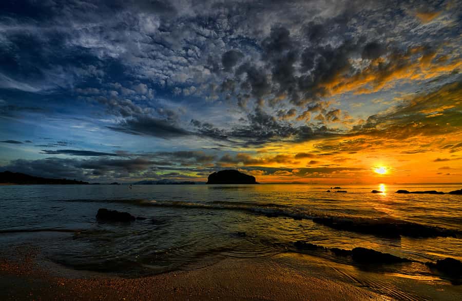 Krabi: Bioluminescent Plankton, Snorkeling & Sunset Tour - Why this afternoon timing works in Krabi