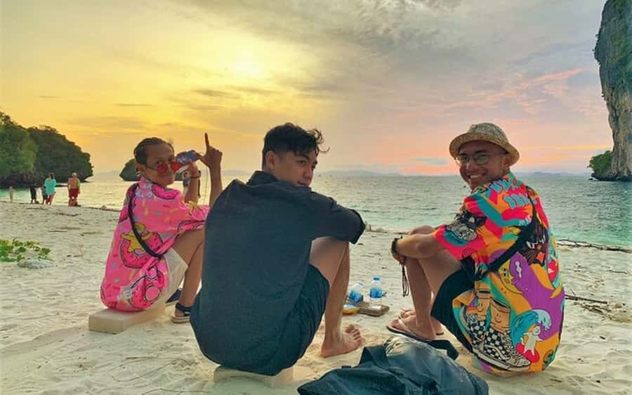 Krabi: Bioluminescent Plankton, Snorkeling & Sunset Tour - Chicken Island snorkeling and the famous profile