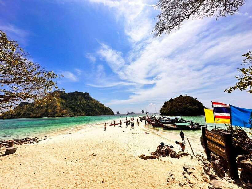 Krabi:Day Trip 4 Islands by Premium Longtail Boat with Lunch - Phra Nang Cave Beach closes the route near Railay
