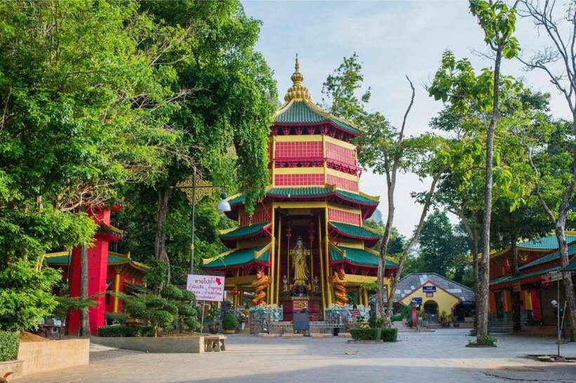 Krabi: Emerald Pool, Hot Springs & Krabi Town Day Tour - What this Krabi day tour is really like