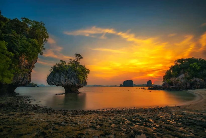Krabi: Hong Island & Ko Pak Bia Tour with Sunset Dinner - Hong Lagoon is worth checking against the tide