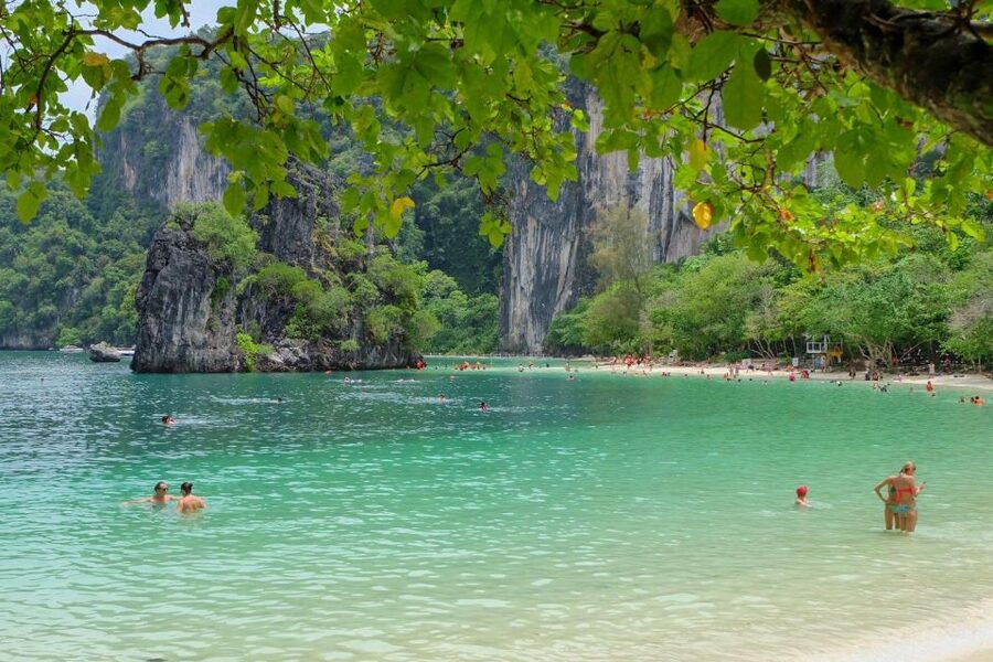 Krabi: Hong Islands Day Tour by Longtail Boat - What this Krabi island day is really like