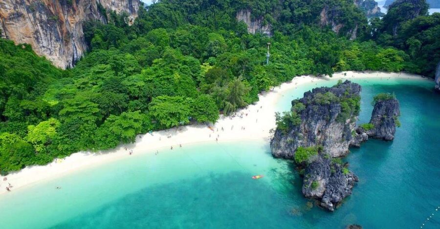Krabi: Hong Islands Day Tour by Longtail Boat - A short look inside Hong Lagoon