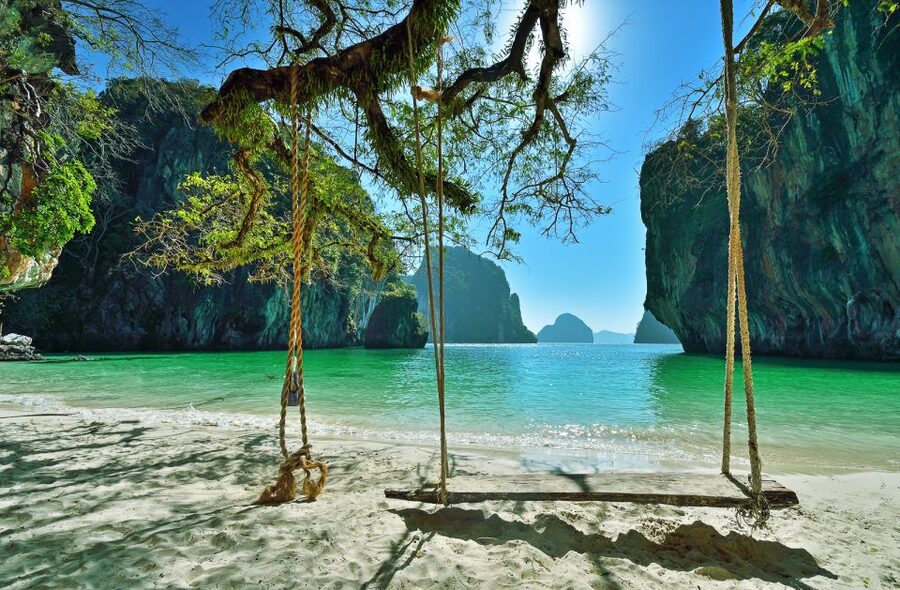 Krabi: Hong Islands Snorkeling with Lunch by Longtail Boat - Guides, group size, and the overall pace