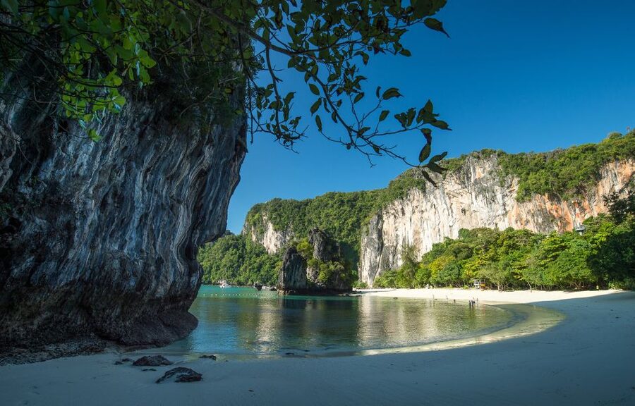 Krabi: Hong Islands Snorkeling with Lunch by Longtail Boat - Why Hong Island makes this trip worth considering