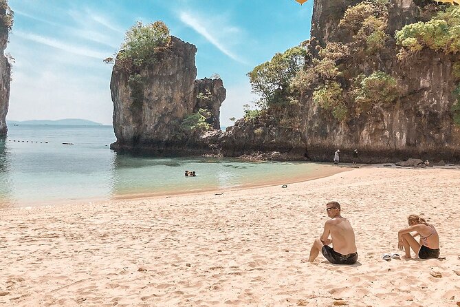 Krabi Islands Private Tour - Chicken Island and its unmistakable rock shape