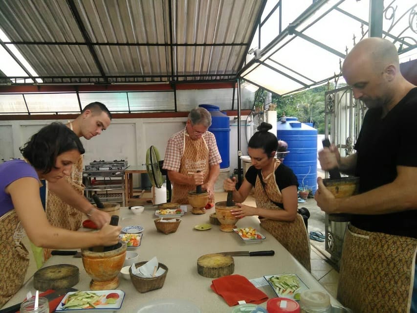 Krabi: Morning or Afternoon Culinary Adventure at Smart Cook - A warm welcome before the knives come out