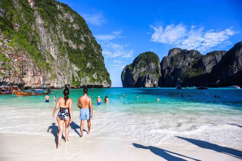 Krabi: Phi Phi Islands Speedboat Tour with Buffet Lunch - Early snorkeling stops before the crowds